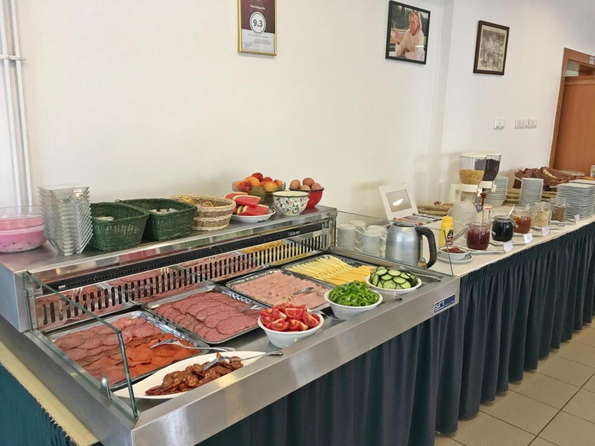 木兰酒店 鲍洛通塞派兹德 外观 照片